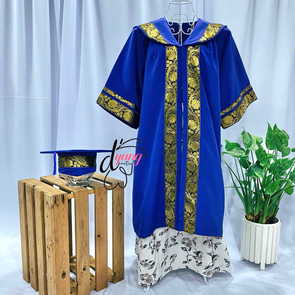 Royal Blue Songket Gold. SMK Ting 3, 5, 6. Jubah Konvokesyen beserta Topi Motar. Minimum 10 sets.
