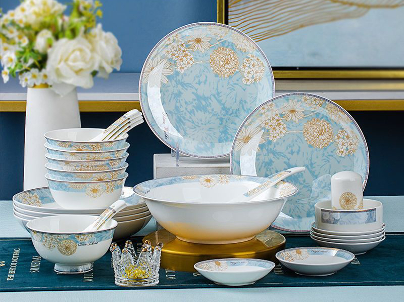 luxury-european-style-dinnerware-sets-porcelain-plates-and-chopsticks