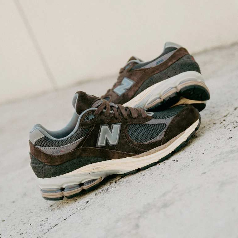 MR. | New Balance 2002R Lunar New Year M2002RLY Shoes Brandnew Pair