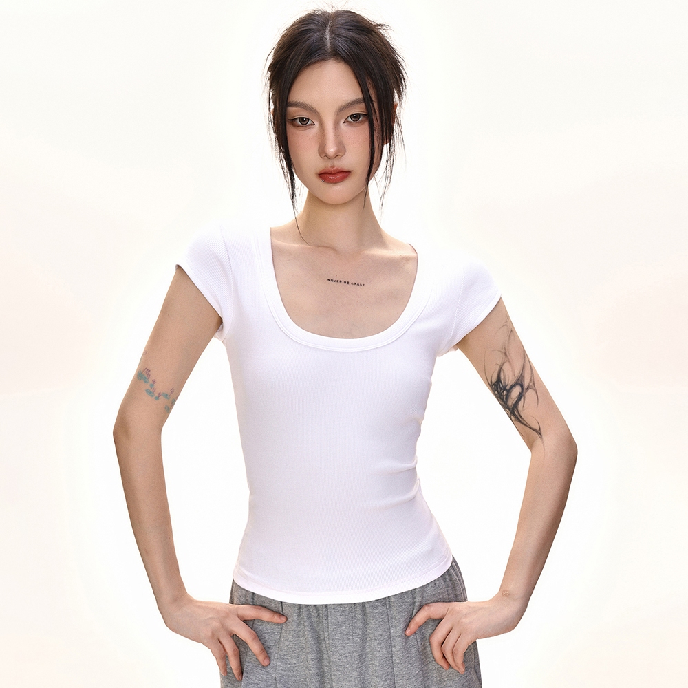 Sexy U-neck T-shirt short-sleeved women's fashion versatile basic Korean style slim short top