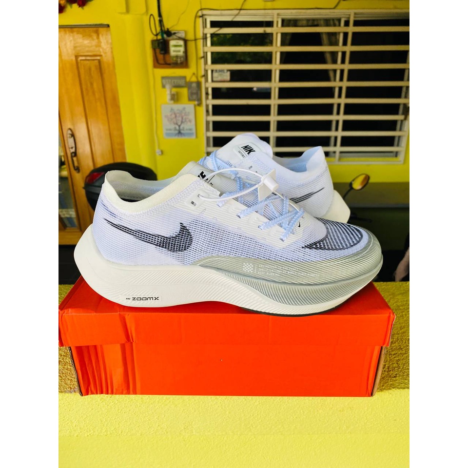 zoom vaporfly off white