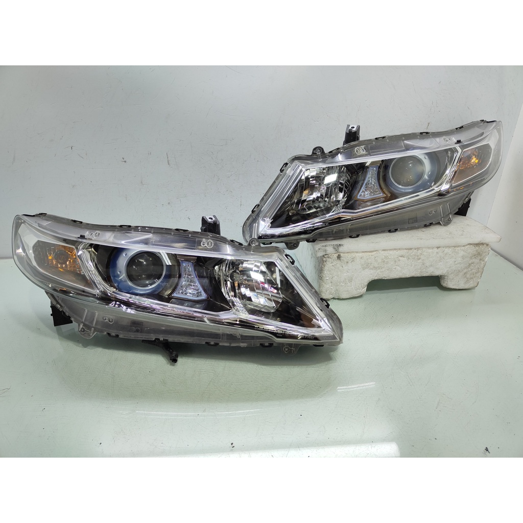 JAPAN ORIGINAL PARTS STANLEY HONDA ODYSSEY RB3 FRONT XENON HID