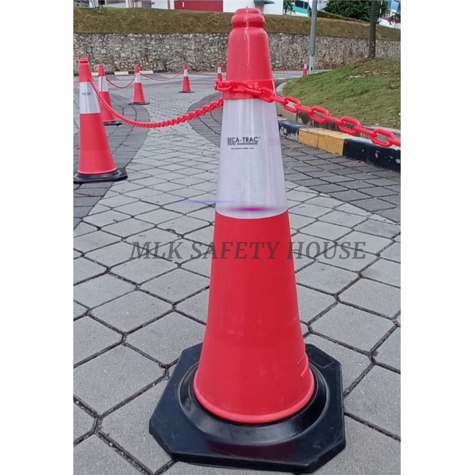 RUBBER PE BASE TRAFFIC CONE/ GETAH KON KESELAMATAN JALAN RAYA/ SAFETY