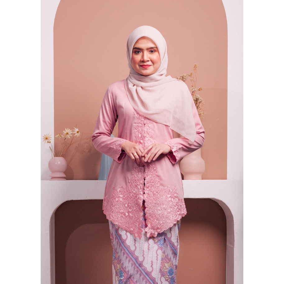 New Collection! Kebaya Sulam Sarimah Soft Pink