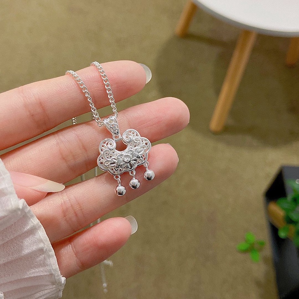 【Ready stock】Foot silver 999 filigree peace lock necklace female sterling足银999花丝如意平安锁项链女纯银宝宝长命锁送女朋友闺蜜礼物XIAWU05.SG10.22