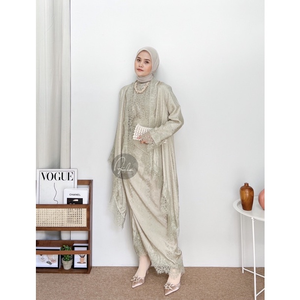 Aira BATIK _ 3in1 Kartini One Set I One Wedding Set (Outer Twist Free Inner) | Modern Kebaya | Silk & Viscose Wedding Dress I Graduation Oufit I Graduation Kebaya I Bridesmaid Kebaya I Couple Kebaya I Muslimah Kebaya I Batik Kebaya I Maxmara Kebaya
