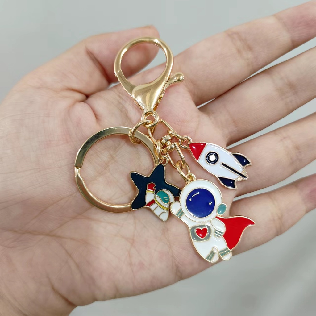 Cartoon Astronaut Metal Keychain Spaceman Rocket Star Keyring Bag Pendant Accessory Aviation Fans Souvenirs For Men Women Gifts