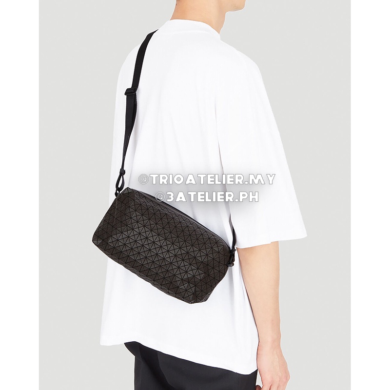 BAO BAO ISSEY MIYAKE Kuro Saddle Crossbody Bag Messenger Black Shopee