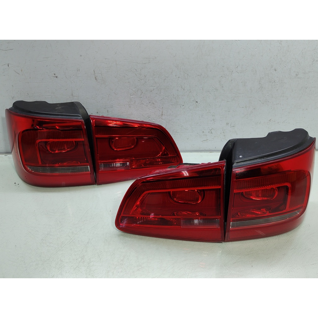 NFL FACELIFT Original Volkswagen Touran 1T 20092014 Rear Tail Lights