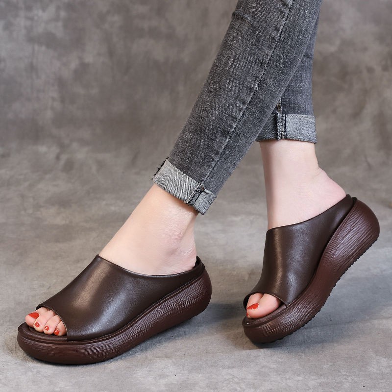 Plus Size Flat Sandal Women Casual Comfort Anti Slip Summer Korean Style Ladies Soft Chunky Heel Pointed Toe Casual Retro Beach Sandals Kasut Wanita Getah Perempuan Cantik Bertutup Murah Shoes Rumah 女鞋涼鞋新款