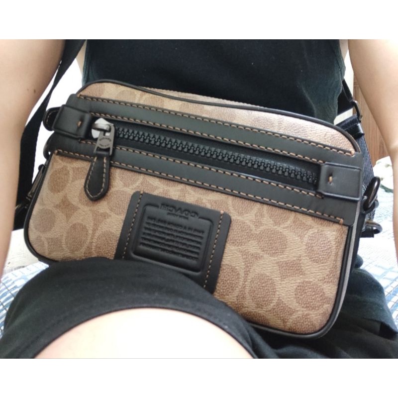 Original COACH Academy Crossbody In Signature Canvas(PRELOVED