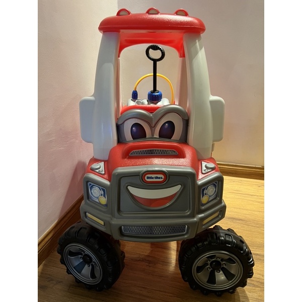 [Sold] Little Tikes Cozy Fire Truck Ride on car cozy coupe Fire engine