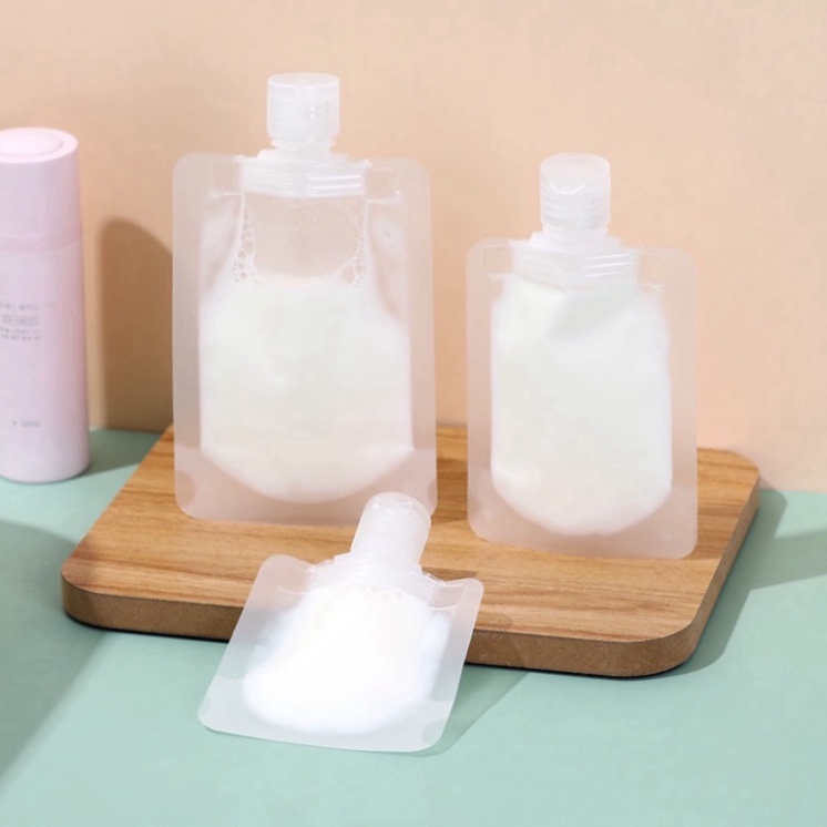 Set of 3 reusable cosmetic and shampoo bags with capacity of 30/50/100ml, convenient for travel