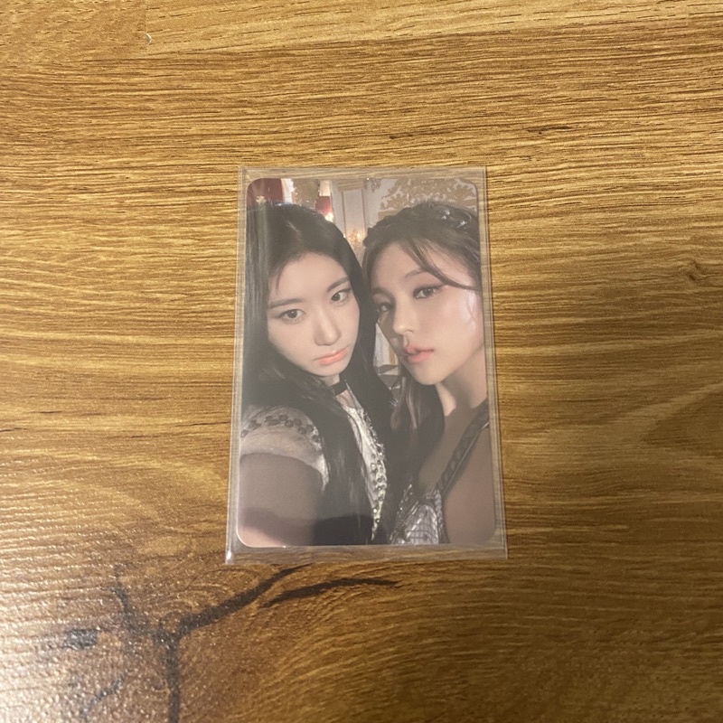 [ready Stock] Itzy Chaeryeong Yeji Official Checkmate Special Edition Unit Photocard Shopee