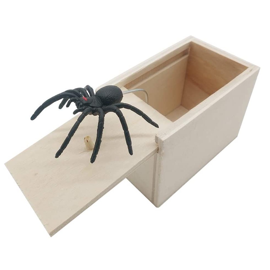 NEW Funny Scare Box Wooden Prank Spider Hidden In Case Great Quality Prank-Wooden Scarebox Interesting Play Trick Joke Toys Gift Christmas Gift