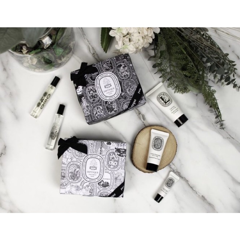 Qatar Airways Diptyque Amenity Kits