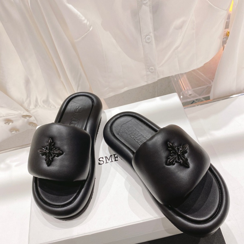 SMFK Hot Style Slippers Bubbles Are Trend Metal Cross Buckle Fashion To Bear or Endure Dirty Comfortable Non-slip Joker Leisure