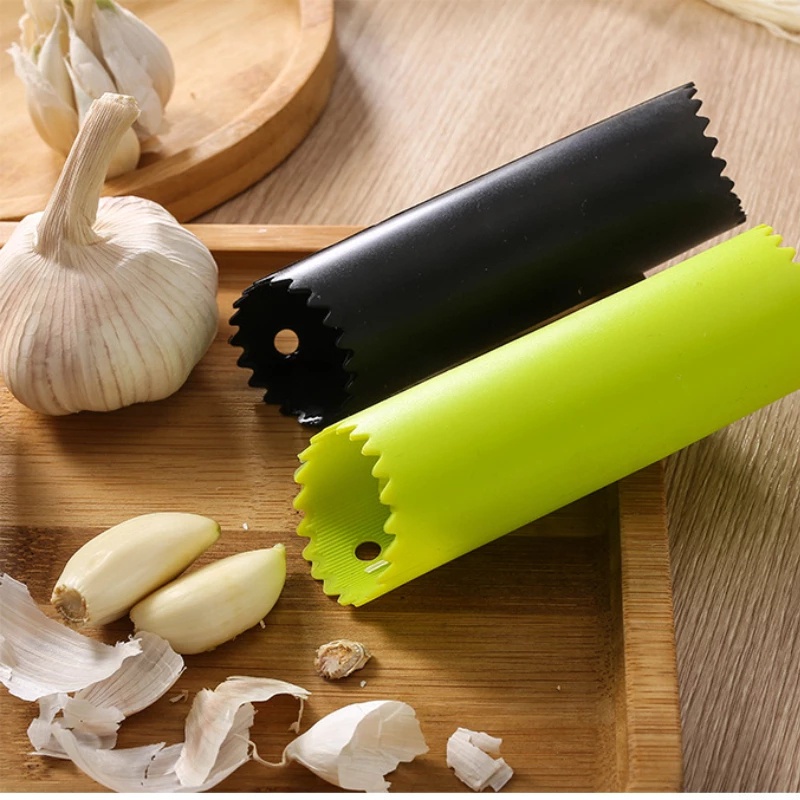 1 Pcs Random Color Garlic Stripper Tube Peeling Garlic Peeling Silicone Garlic Peeler Peel Easy Useful Kitchen Tools Non-toxic Safety Gadget