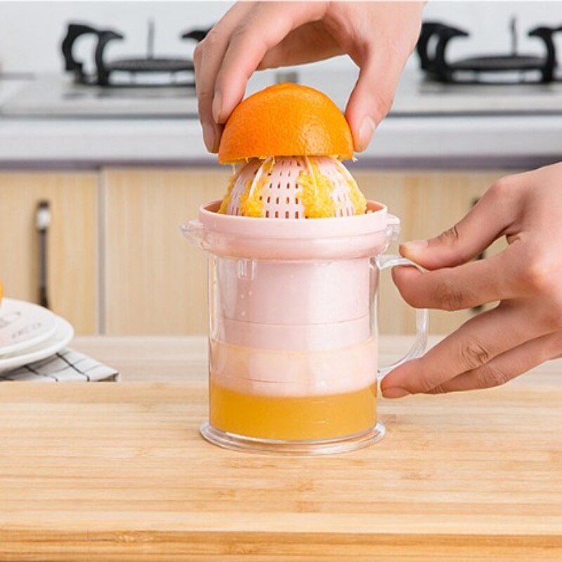 Mini Manual Citrus Plastic Fruit Tool Lemon Orange Squeezer Juicer Machine Portable Juicer Kitchen Accessorie 多功能手动榨汁器