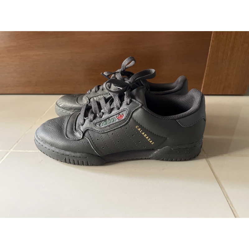 calabasas shoes black