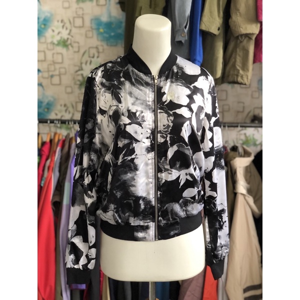 Novi Jacket