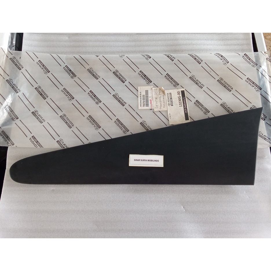Molding Central Door SIENTA ORIGINAL MOULDING Shopee Malaysia