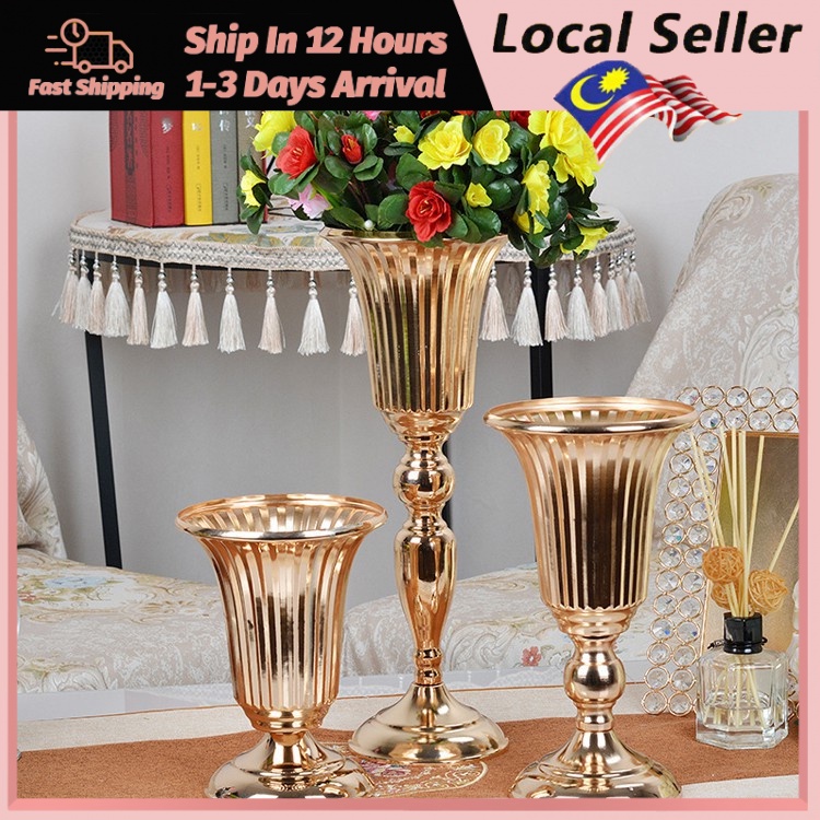 In Stock Fast Ship Golden Flowers Vase Wedding Ceremony Decoration Wedding Flower Vase Metal Candlestick Candle Holders Iron Home Decor Wedding Decoration Candleholders 婚礼用品金色花瓶派对用品