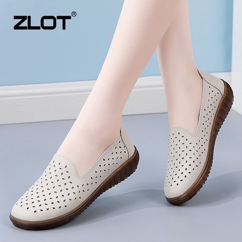 【ZLOT】Kasut Perempuan Summer Women Casual Shoes Leather Breathable Slip-on Flat Loafers Ladies Designer Sneakers Hollow Out Fashion Women's Moccasins