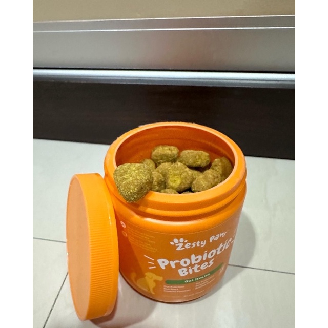 Zestypaws giveaway event