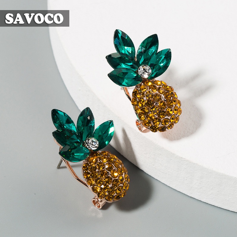 SAVOCO Fashion Alloy Rhinestone Pineapple Stud Earrings Girl Birthday Party Gift Crystal Fruit Ear Studs for Women Jewelry Gifts SE014