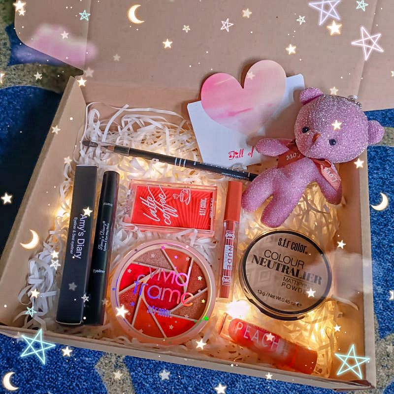 OFFER Special Gift Box Set/ 7 in 1 Makeup Set/ Birthday/ Anniversary