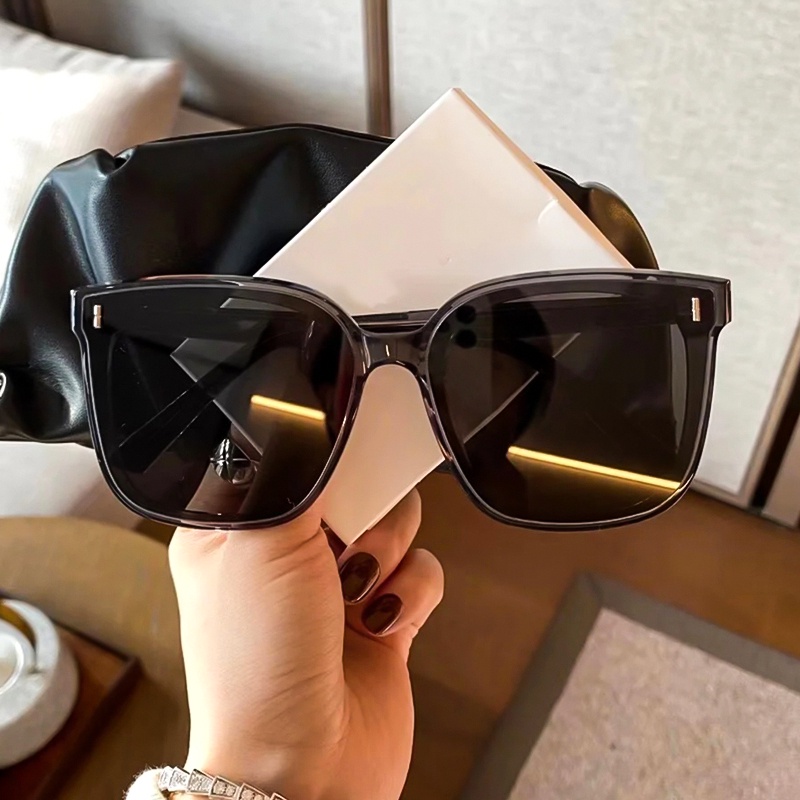 New Cool Black/Off White Glasses Sunglasses For Women/Men Sunglasses Fashion Gentle Online Celebrity Series Sunglasses with Big Frame Eyewear Fashion Sunglasses Anti-UV Shades INS6