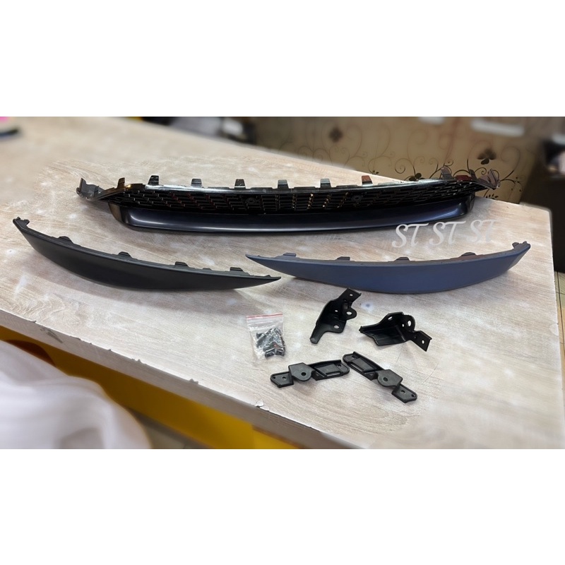 Ford Focus MK3.5 2015 Front Bumper Lower Skirt Front Bumper Repair Kit