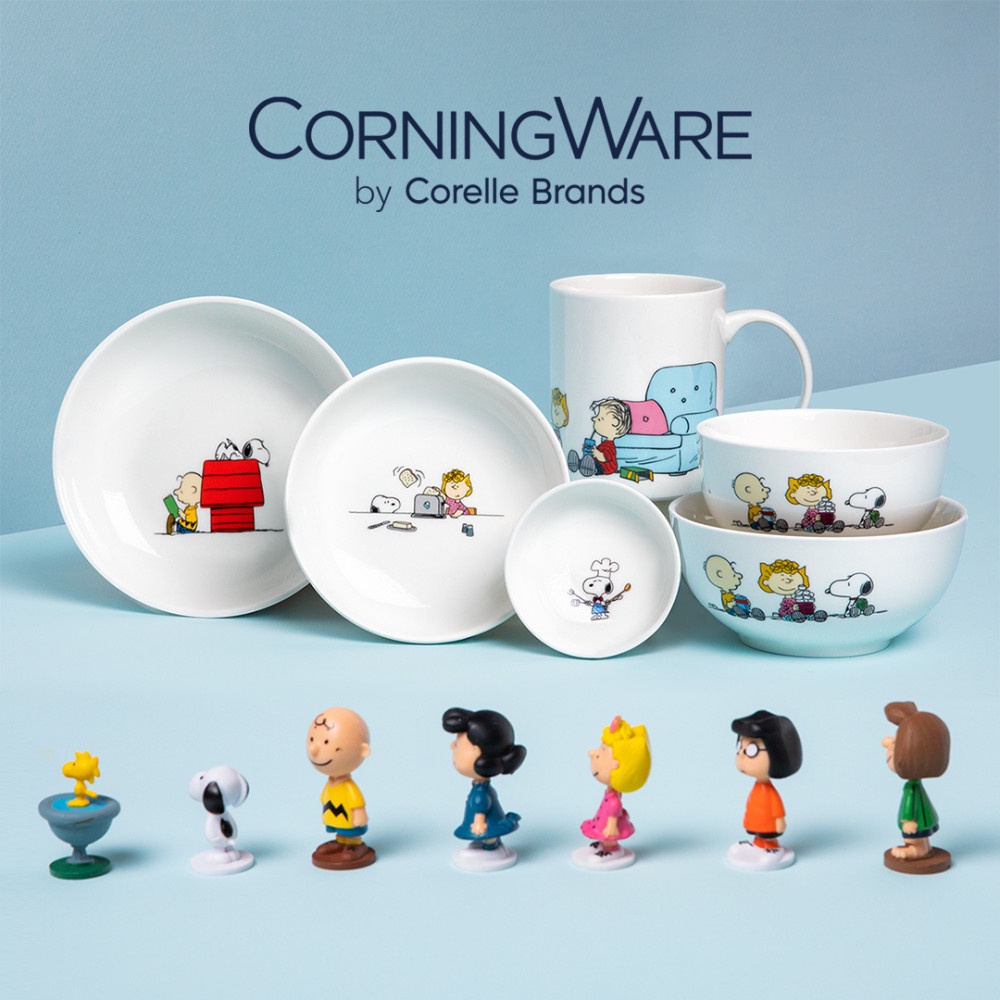Corelle Corning Ware Peanuts Snoopy Ceramic Dinnerware Set 14pcs