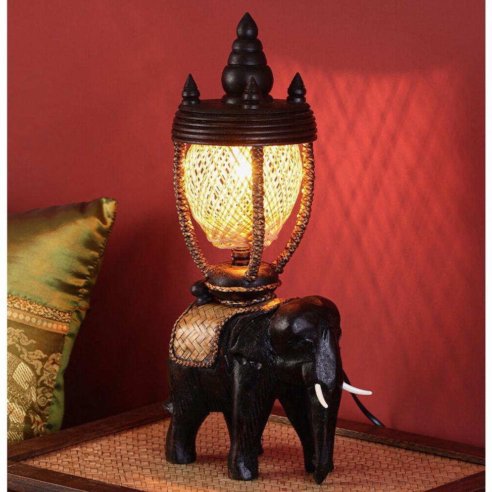 Solid Wood Elephant Sculpture Table Lamp Personalized Creative Bedside Lamp Decorative Table Lamp