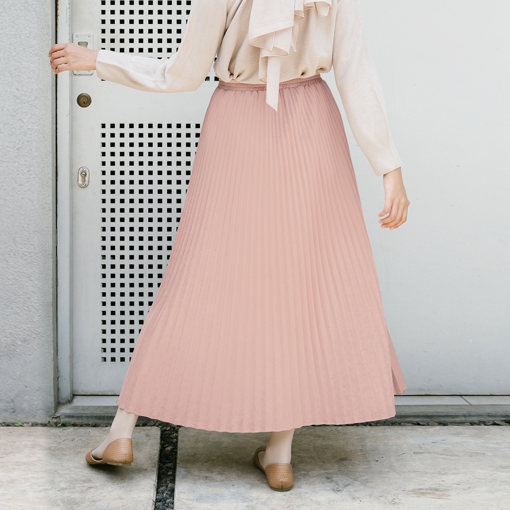 Quality Essential Calla Skirt by Rokgaliya | Scuba Reliable - Image 5