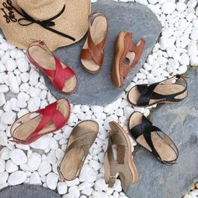 The Best Women's Sandals for Travel-Cute and Comfy Sandals for