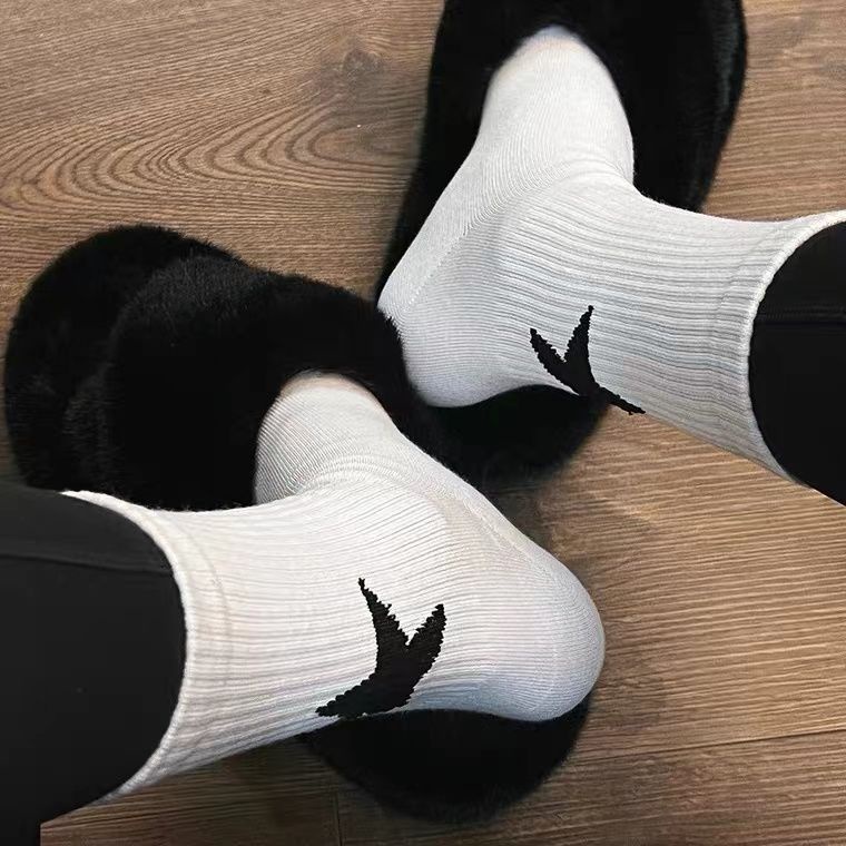 Autumn Winter New Style Couple Black White Five-Pointed Star Socks Men Women Unique Simple Sports Mid-Tube Street All @-