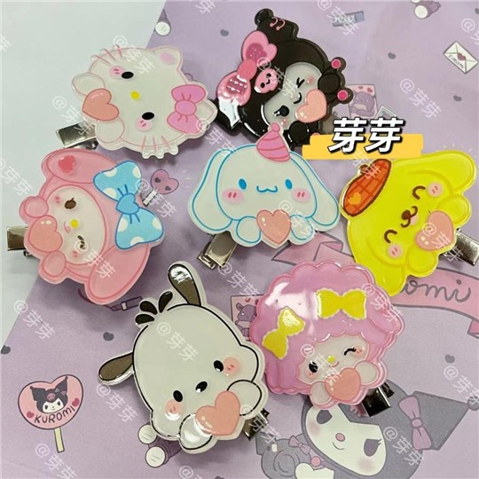 Douyin dengan gaya yang sama, hanya mereka yang menyayangi anda akan menemani anda memakai klip rambut Sanrio yang berub