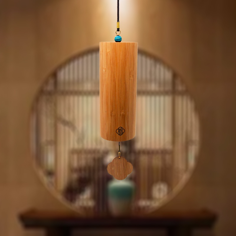 Listening to the heart, chord wind chimes, bamboo hand bells, Japanese wooden wind chimes