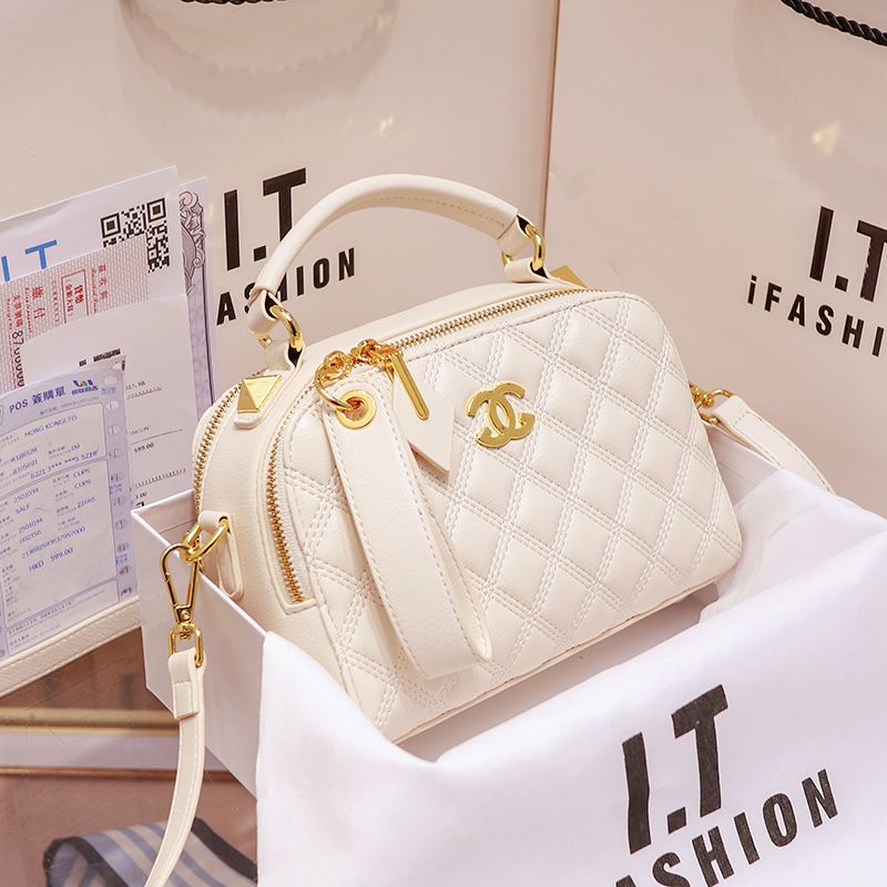 ????bloomylee????It Daigou Counter Genuine Genuine Leather Pillow Bag Big Brand Fashion Retro Chanel Style Female Bag Cross-Body Portable Diamond Bag