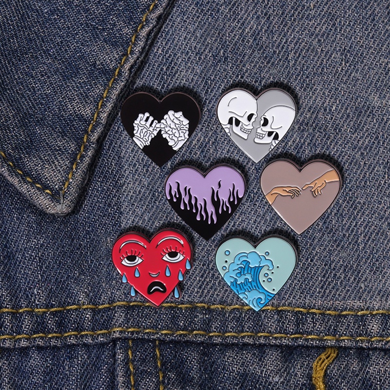 Halloween Love Punk Heart Enamel PinBadge Jewelry Accessories Gift for Horror Hand Wave Brooch Lapel Clothes Women Friends