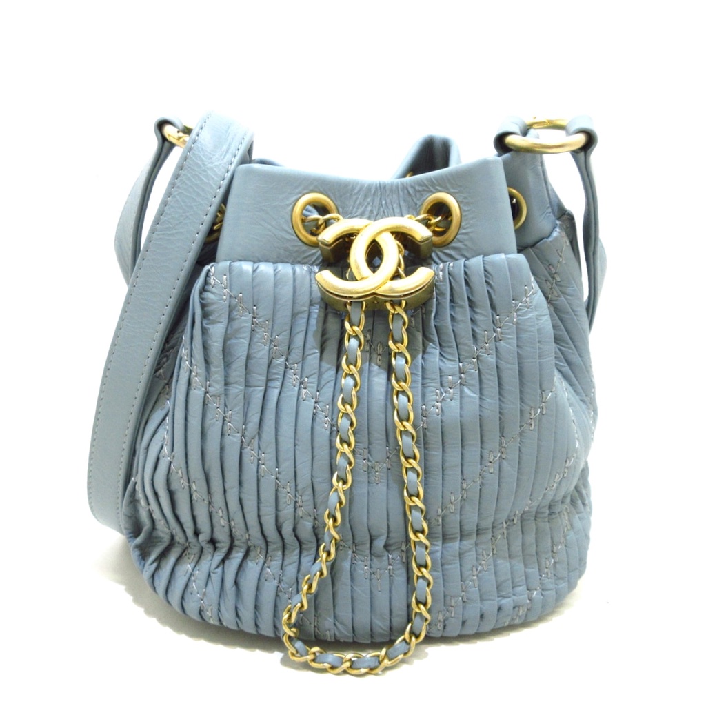 Secondhand CHANEL shoulder bag leather