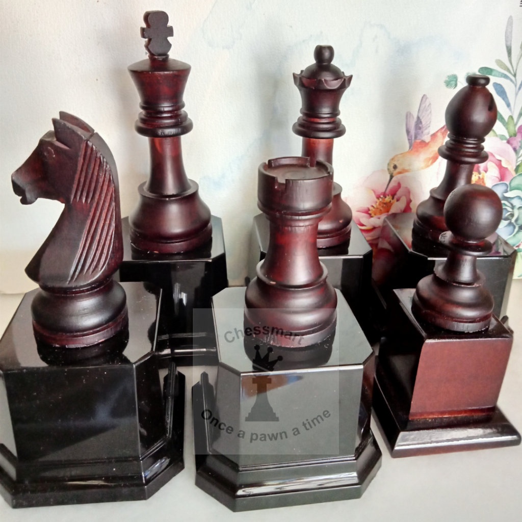 Chess Solid Wood Mini Trophy (Matt) Dark Maroon Personalized Souvenir Piala Catur