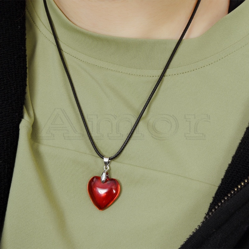 Personality Simple Elegant Women Y2k Red Heart Shaped Crystal Pendant Charm Fashion Jewelry Hip Hop Ladies Men Necklace Popular