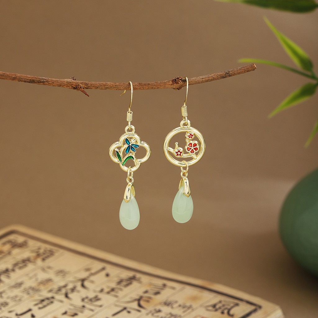Retro Silver Needle Earrings Women New Chinese Style Emerald Green Fan-Shaped Bamboo Leaf Long Tassel Ear Hooks Antique Fresh Sweet Costume Cheongsam Earrings