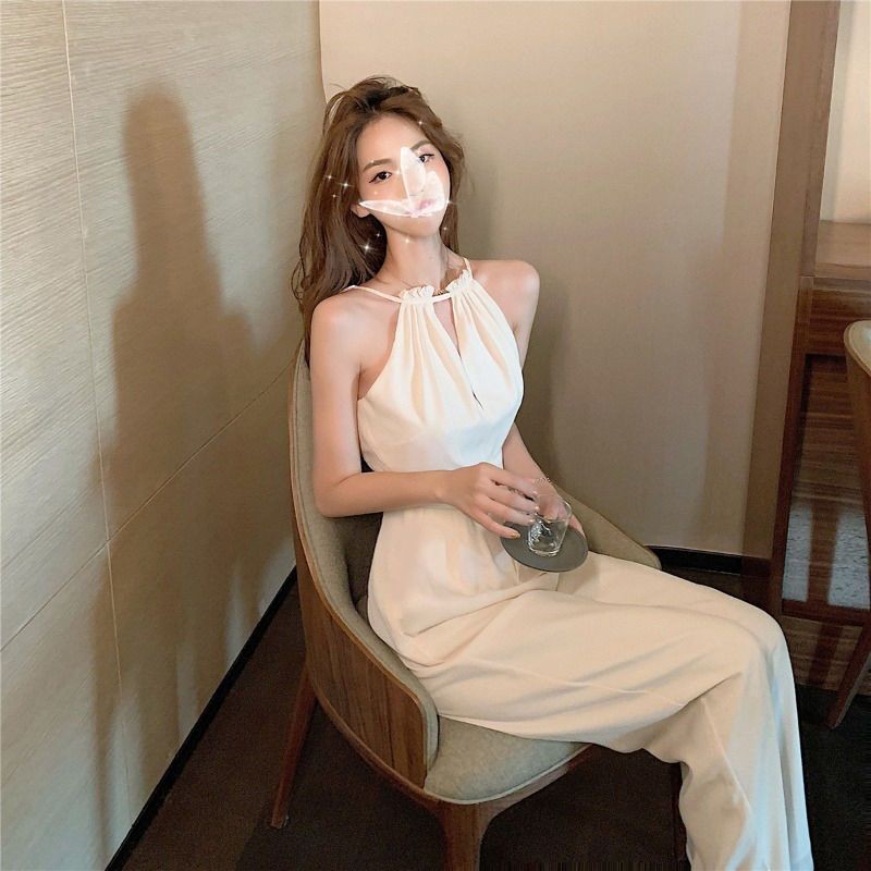 夏2024白色镂空连体裤套装气质露肩无袖挂脖上衣女高腰阔腿裤Summer 2024 white hollow jumpsuit set20250628