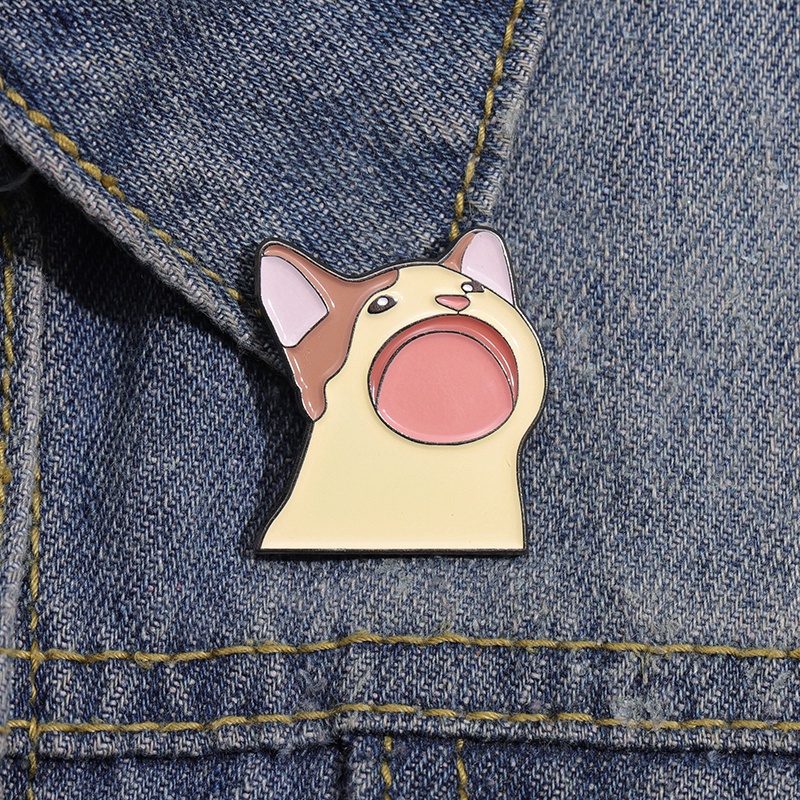Cute Open Mouth Cat Brooch Enamel Pins Custom Kawaii Cartoon Animal Badge Backpack Lapel Jacket Jewelry Accessory Gift for Kid