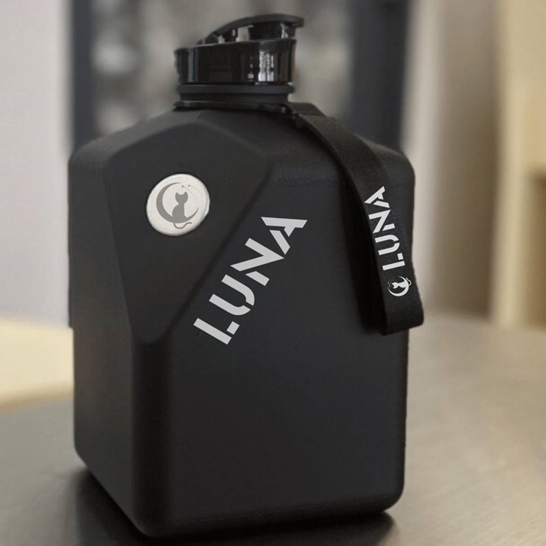 MIRA LUNA BOTTLE 2.7L ONYX Oversized Magnetic Tripod Water Bottle Fitness Gym with BPA FREE Accessories holder Leakproof