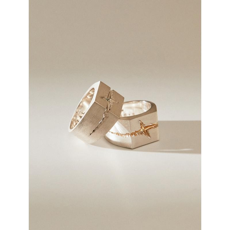 7079 People Collection Crack Square Inlaid Frosted Ring Unisex Jewelry 7079 People Collection Crack Square Inlaid Frosted Ring Unisex Jewelry 3.14.1